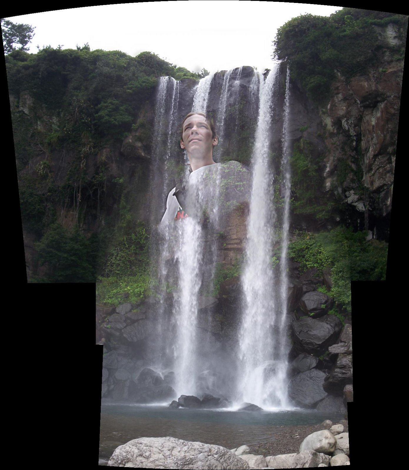 [waterfall+ghost+dave+pano.jpg]