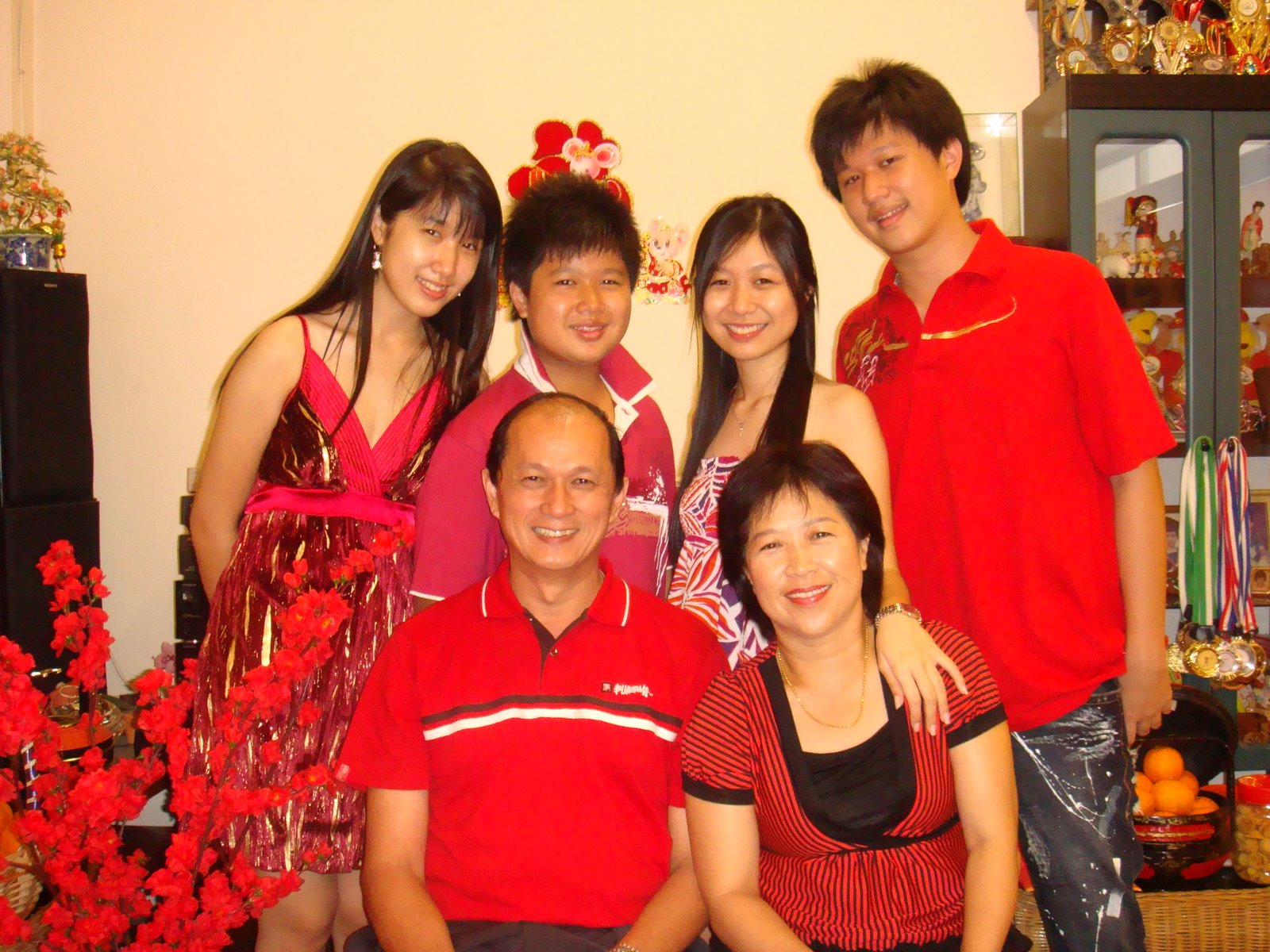 [CNY+family+pic.JPG]
