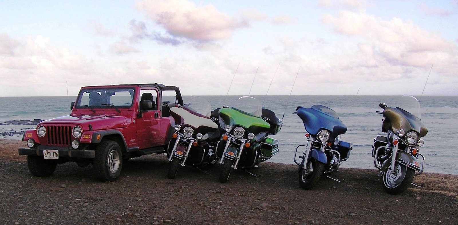 [Kauai+Bikes+&+Jeep.jpg]