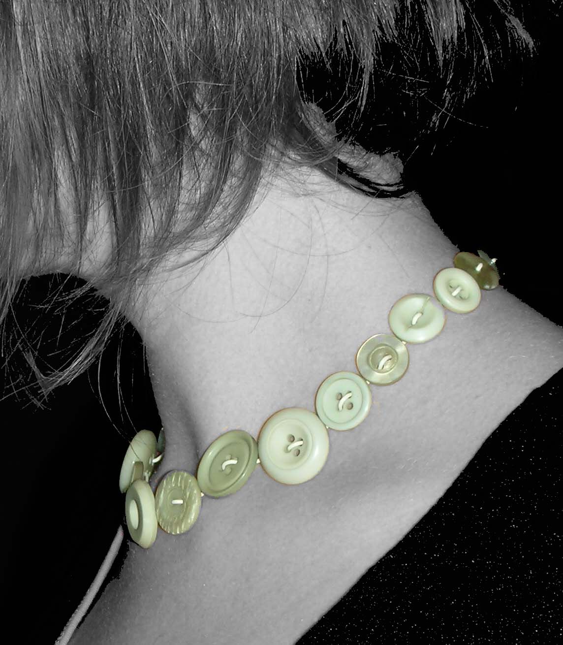 [pistachio+necklace+on+neck+bw.jpg]