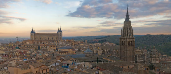[550px-Toledo_Skyline_Panorama%2C_Spain_-_Dec_2006.jpg]