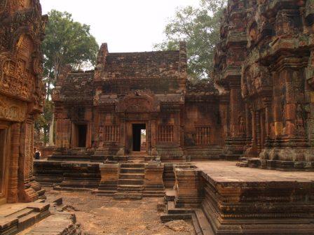 [Cambodia+-+Ladies+Temple+2.JPG]