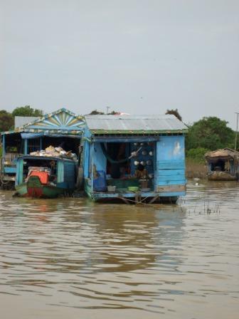 [Cambodia+-+Water+People+village1.JPG]