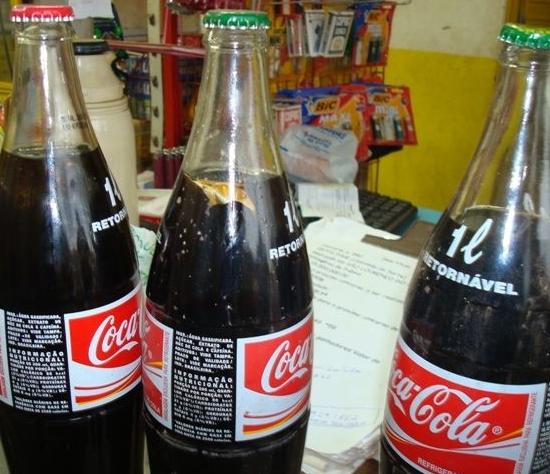 [coca-cola+com+plástico.jpg]