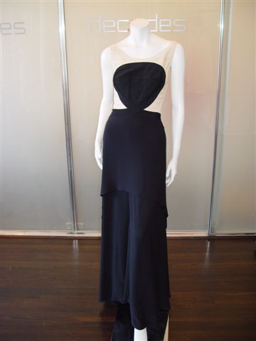 [HERVE+LEGER+COUTURE+BLACK+AND+WHITE+GOWN+WITH+CIRCULAR+BANDAGE,+C+1990S+-+FRONT.JPG]