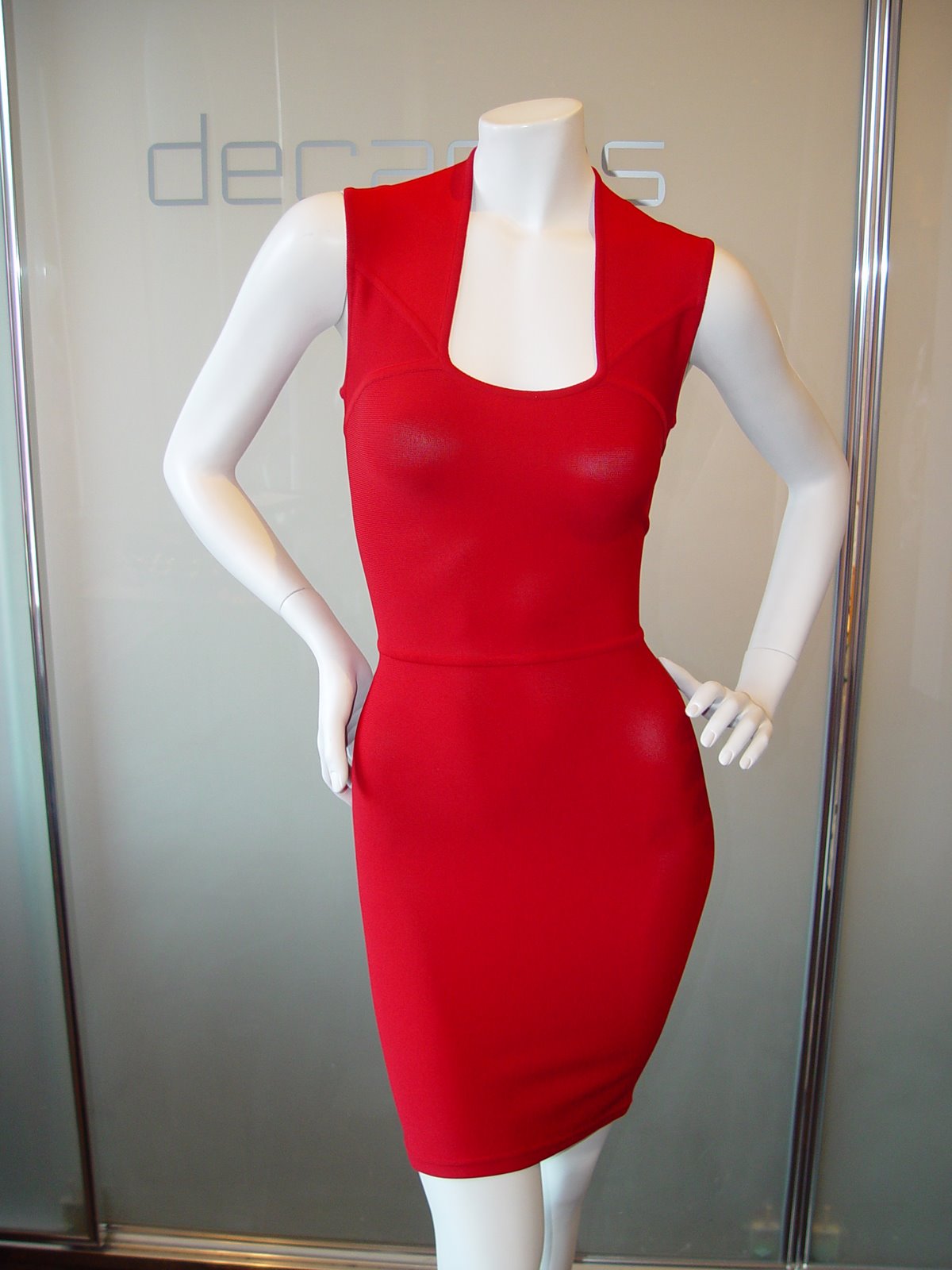 [HERVE+LEGER+EARLY+90S+RED+STRETCH+MINI+DRESSES+WITH+SQUARE+NECK+SANS+LABEL.JPG.JPG]