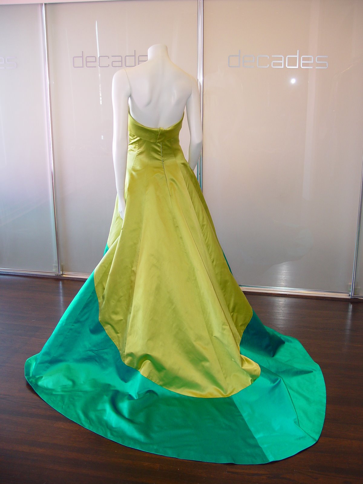 [JACQUES+FATH+80S+SILK+STRAPLESS+DRAMA+GOWN+IN+PUCE+AND+TURQUOISE.JPG+(1).JPG]