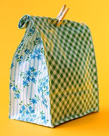 [oilcloth+lunchbag.jpg]