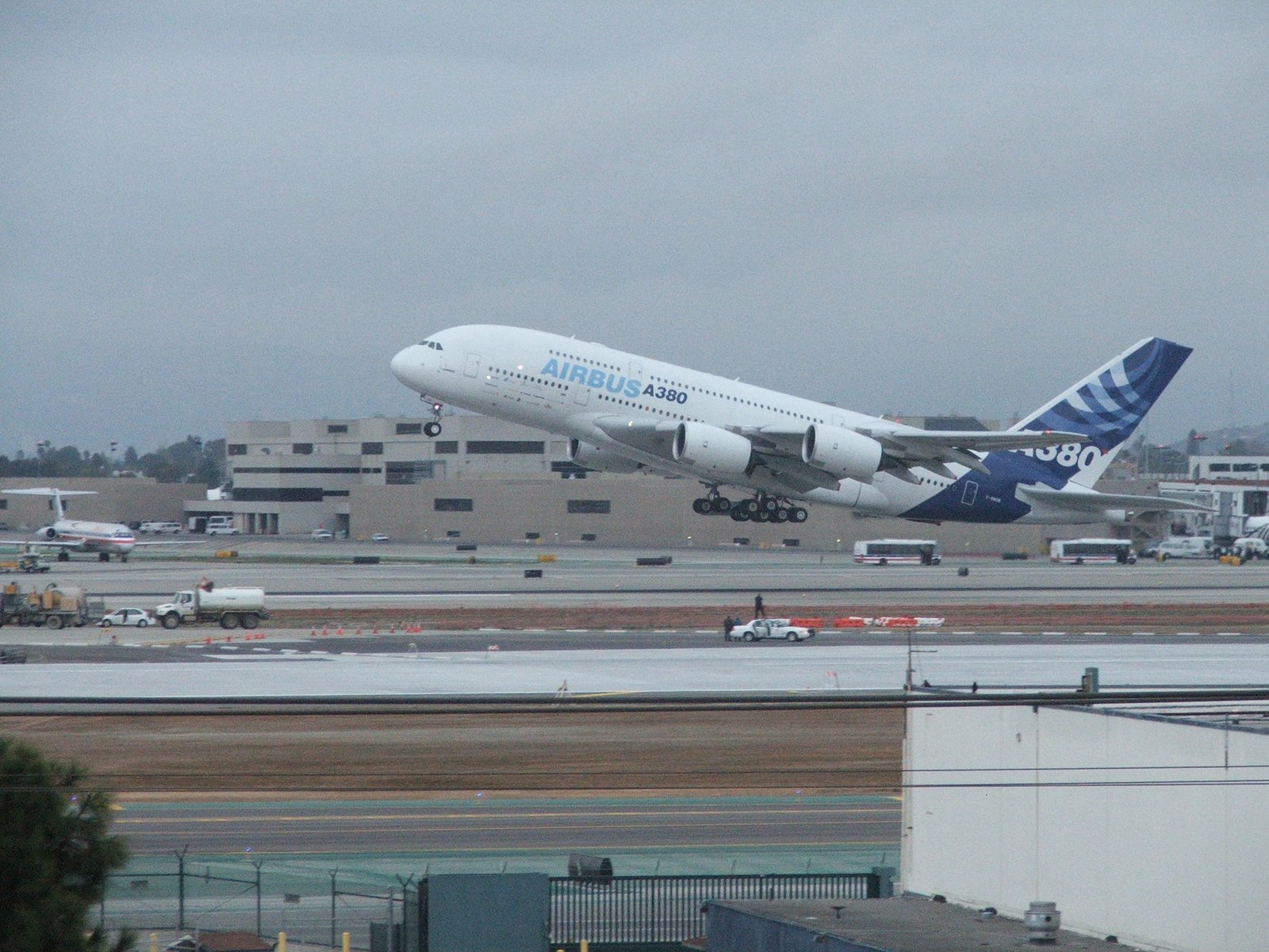 [A380LAX+048.jpg]