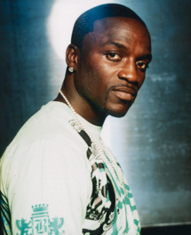 [Akon_greenshirt-1.jpg]