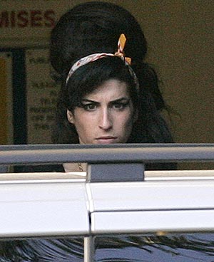 [Amy-Winehouse06.jpg]