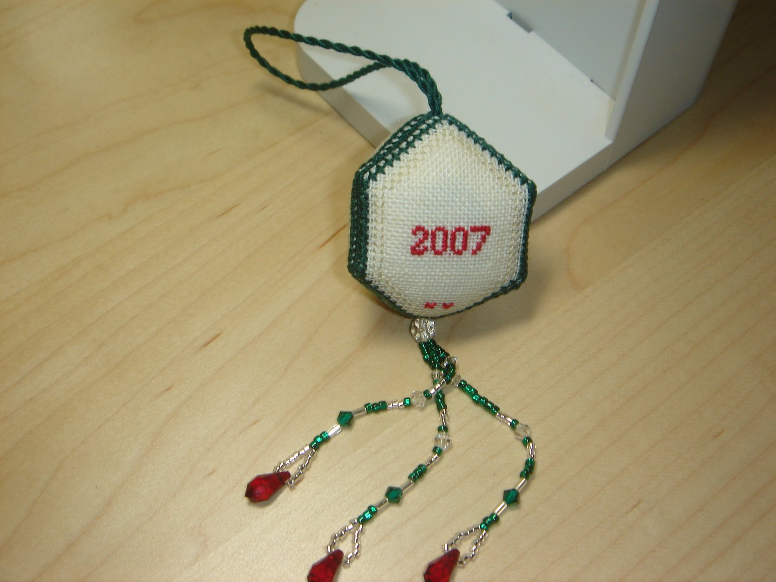 [2007+Ornament+Exc3.JPG]