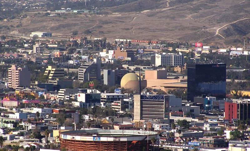 [800px-Zona_del_rio_Tijuana.jpg]