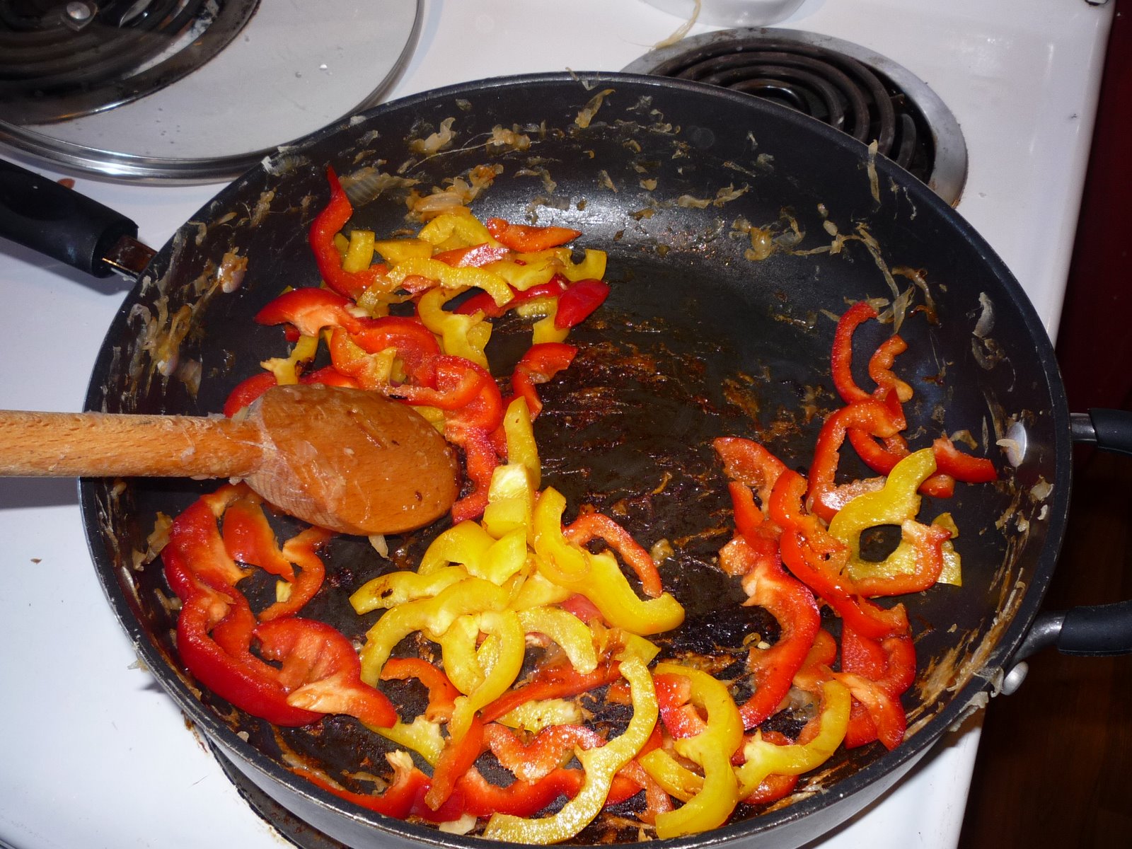 [Sauteing+Peppers+for+Pizza.JPG]