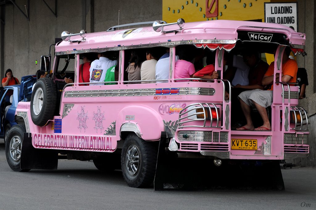 [pink+jeepney.jpg]