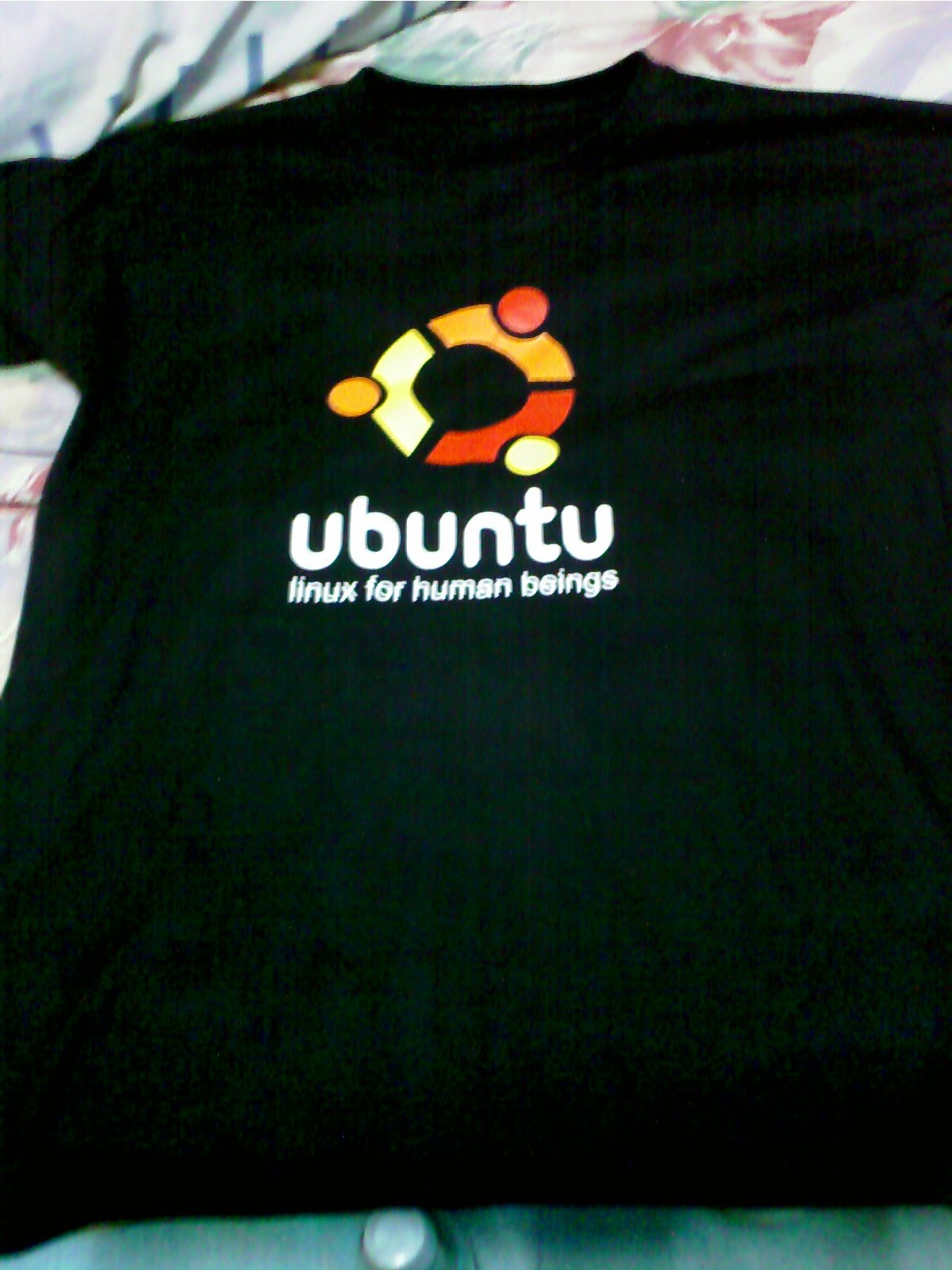 [ubuntu-v.1.0-h.jpg]