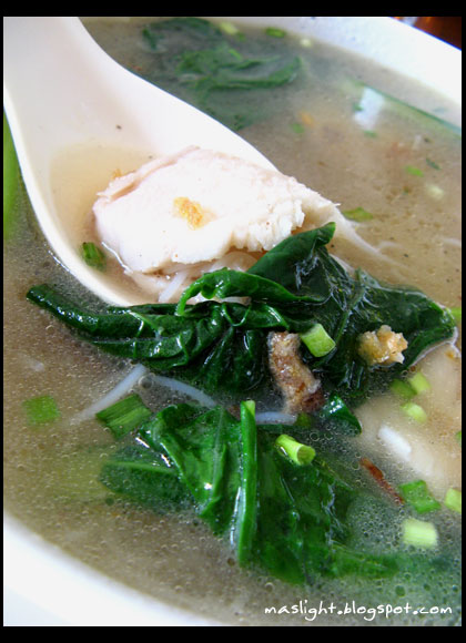 [fish-head-meehoon-soup.jpg]
