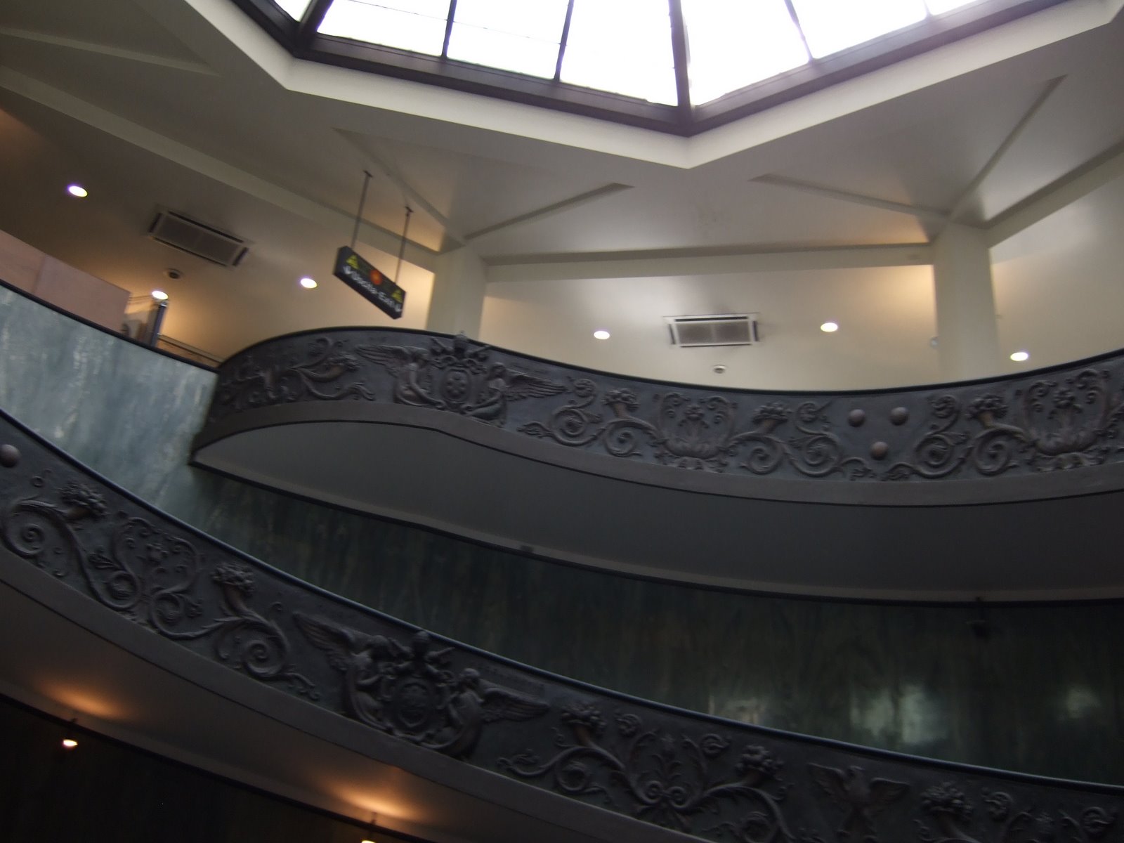 [Rome--Vatican+Museum+stairway+side+view.JPG]