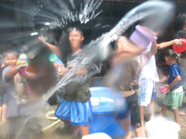I am quite happy that the Songkran H2O throwing entirely lasts  <a href=