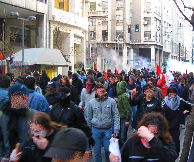 [22-2-2007_greece_student_demo_against_reform_bill__anarchists__1.jpg]