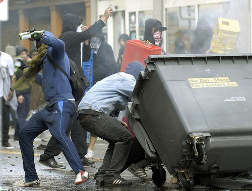 [_03__switzerland_lausanne_may_day_clashes.jpg]