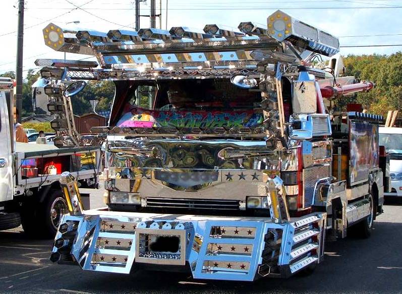 [100_dekotora_Japan_truck.jpg]