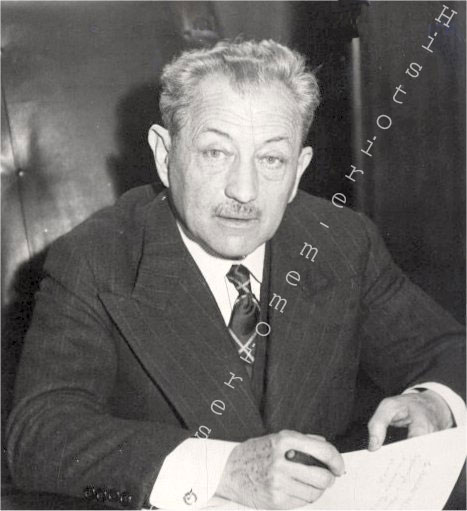 Proche d'Eugène DELONCLE , c'est un des fondateurs en Octobre 1940 du MSR