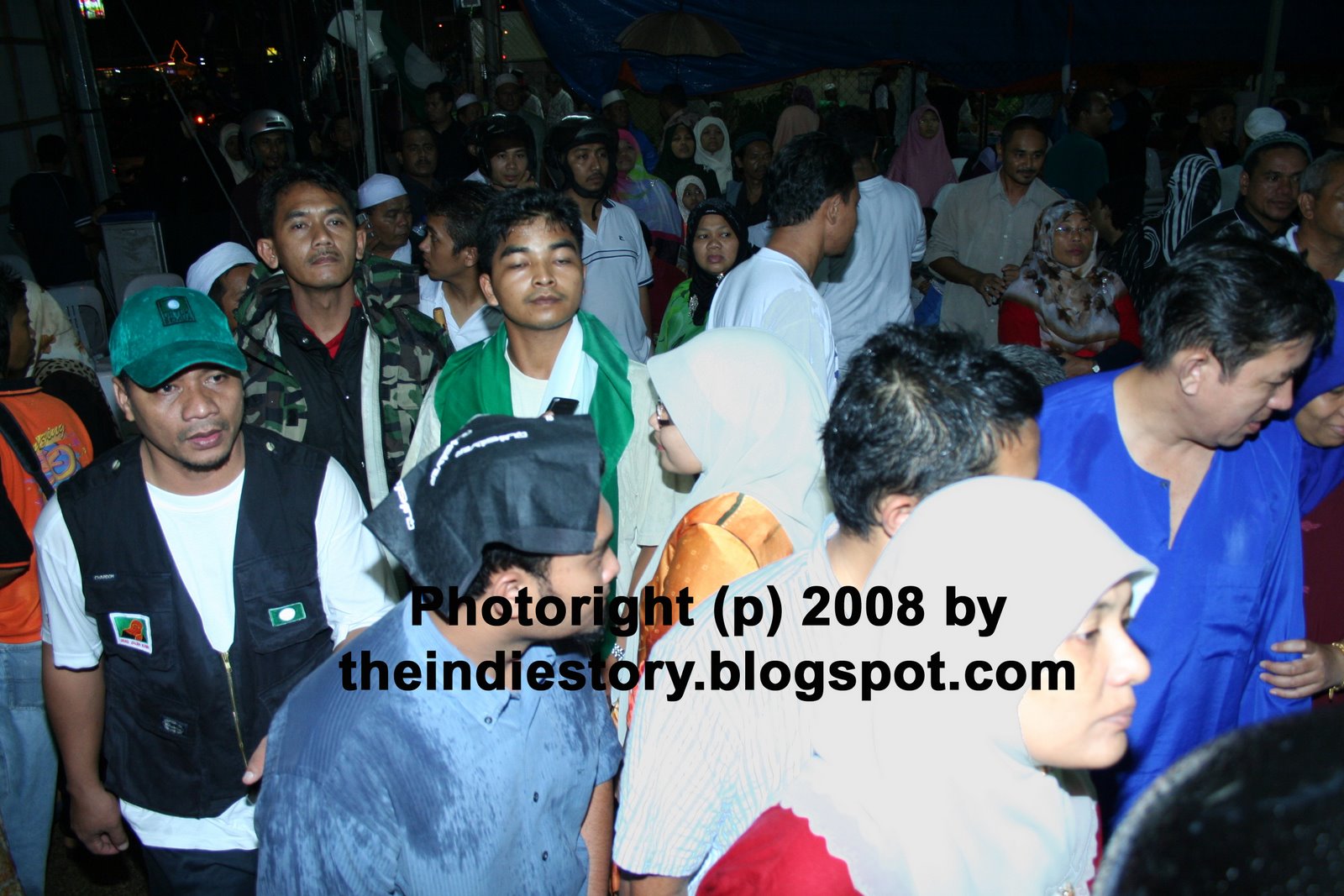 [Anwar+Ibrahim+Kampung+Baru+2008+22.jpg]