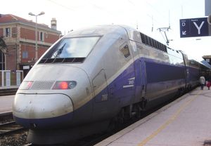 [300px-TGV_double_decker_DSC00132.jpg]