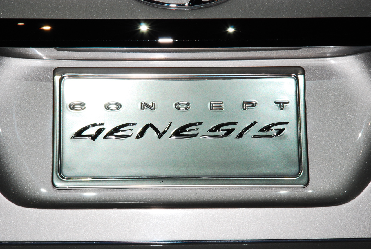 [Hyundai_Concept_Genesis_11.jpg]