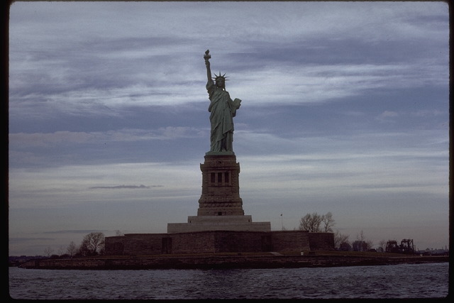 [statue-of-liberty-national-monument-picture-06.jpg]
