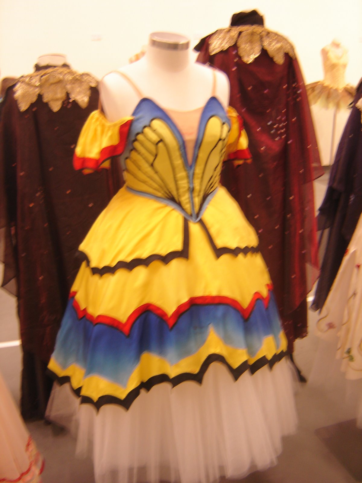 [20080629_KB_balletcostumes,+Farafella+butterfly+dress,+La+Papillon.JPG]