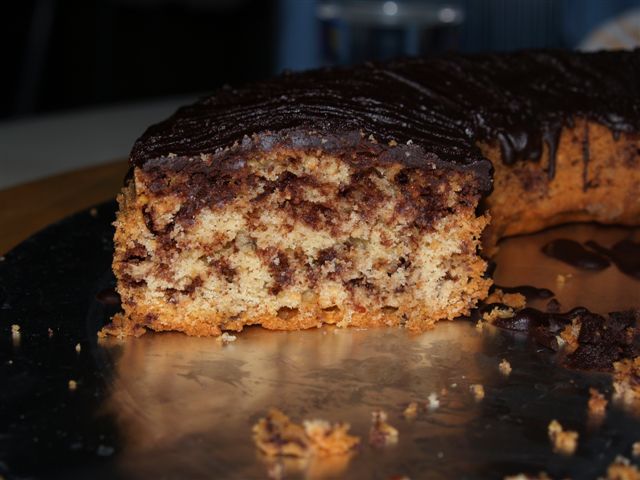 [almond+cake+close+up.jpg]
