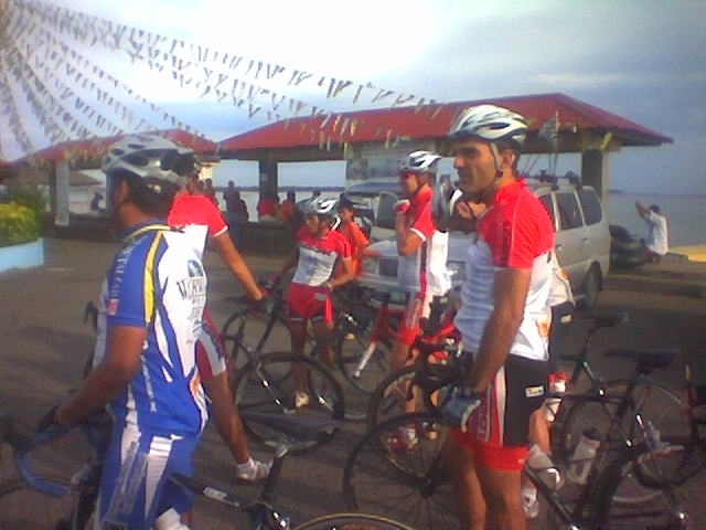 [Stage_2_Starting_line_Alaminos_Panagsinan_with_the_Team_Look_2.JPG]