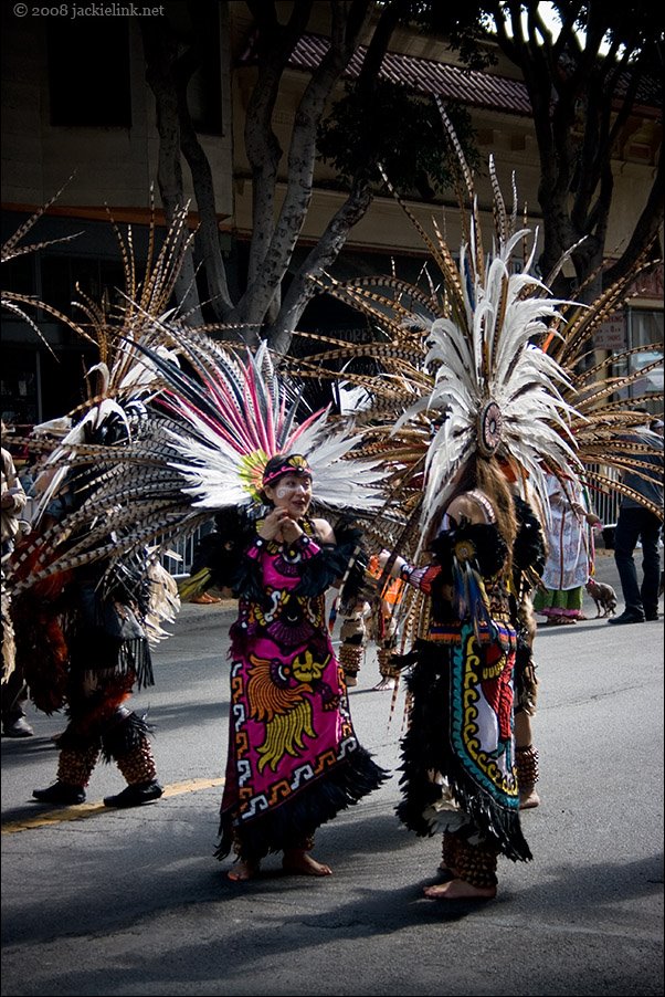 [Carnaval-Aztec+dancers.jpg]