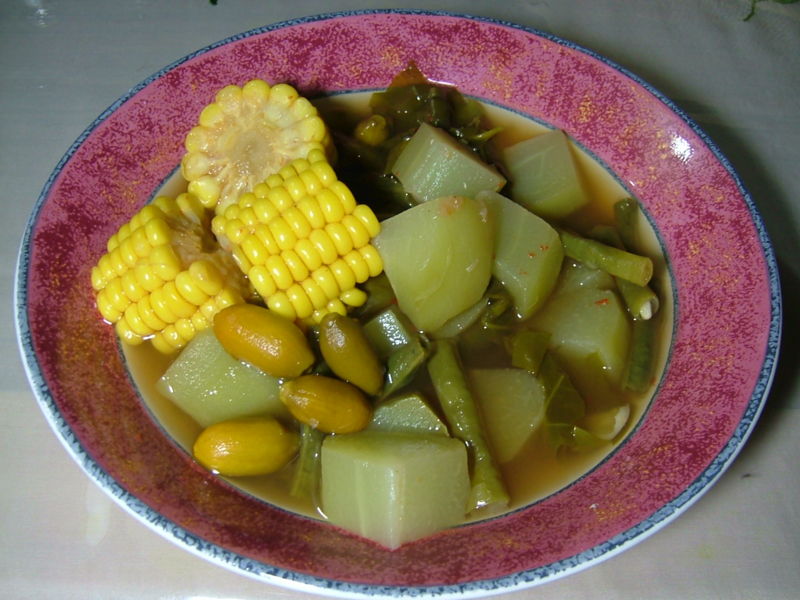 [800px-Sayur_asem_vegetable_soup.jpg]