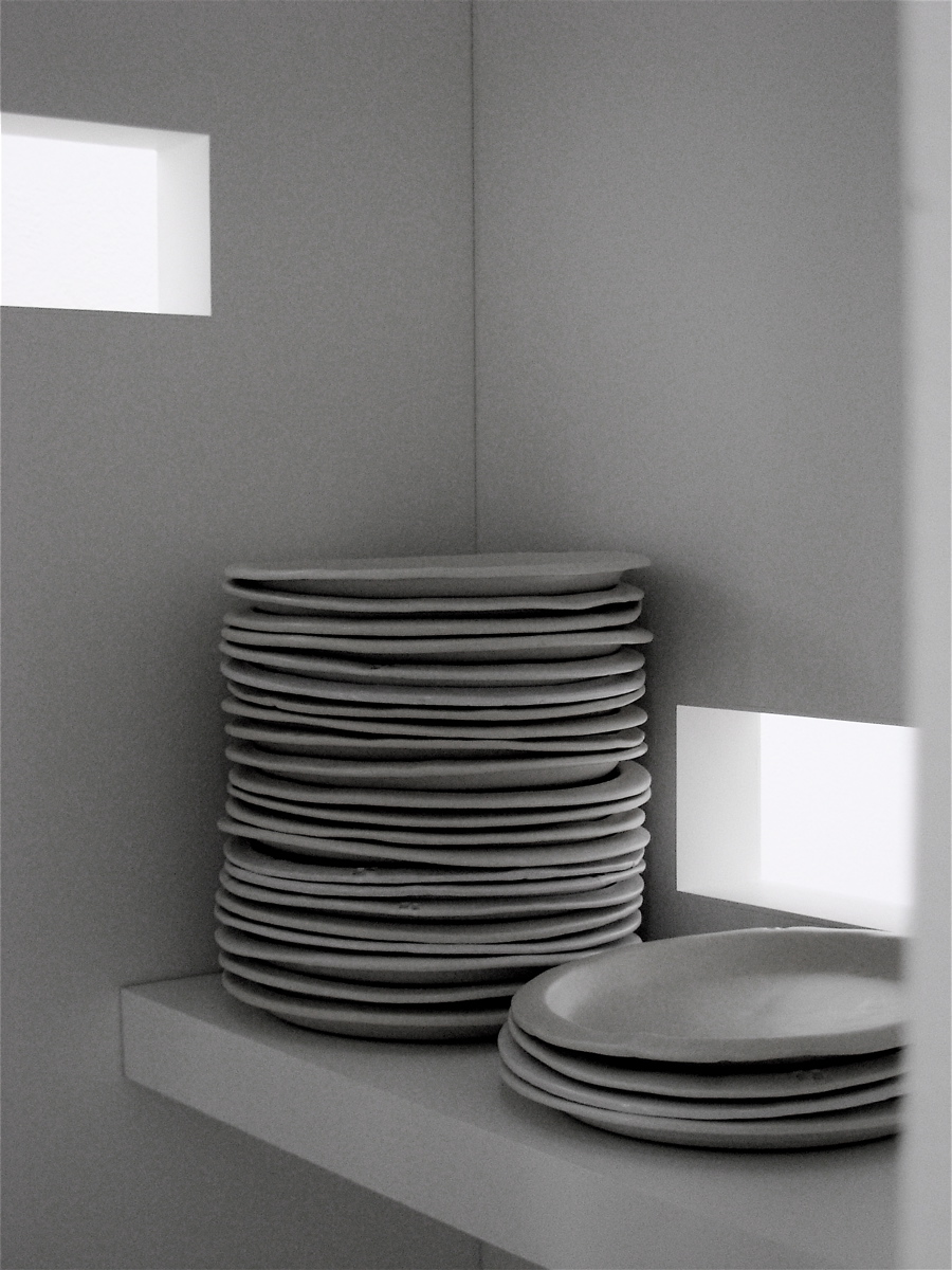 [white+plates.JPG]