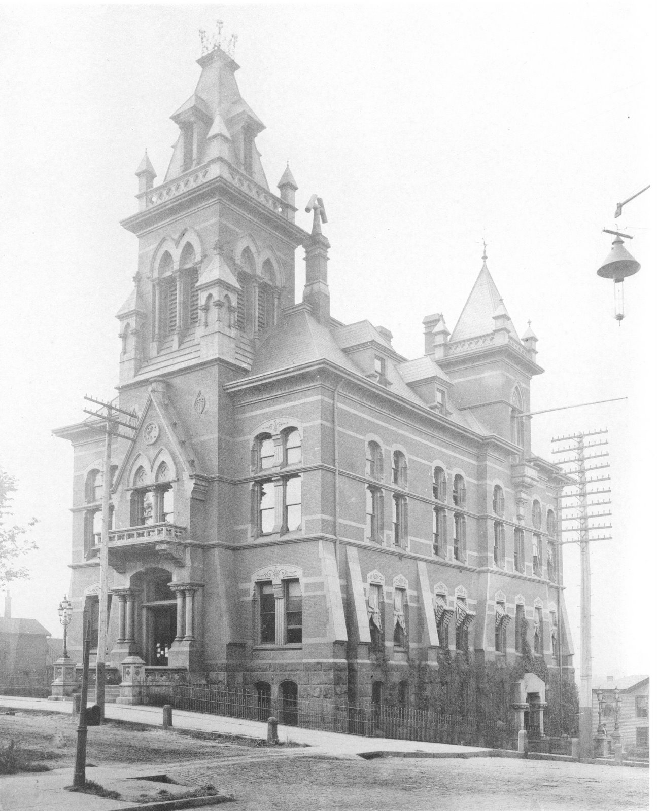 [Mahoning+County+Courthouse+1889+Yo+Illus+part+1.jpg]