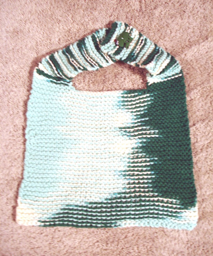 [knittedbib.JPG]