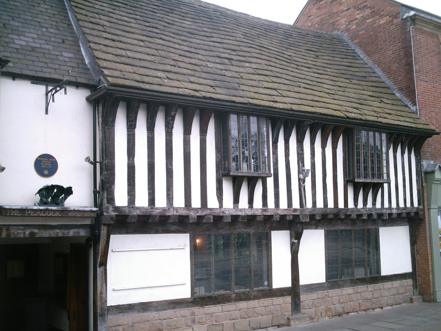 [Chesterfield+old+house+possible+guildhall.jpg]