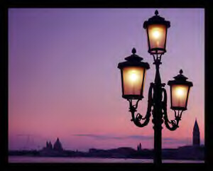 [Venetian_Streetlight_by_elgarbo.jpg]
