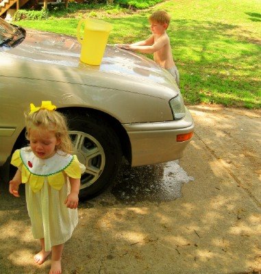 [washing-car.jpg]