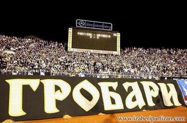 [23_08_2005_fudbal_Partizan_Artmedia_03.jpg]