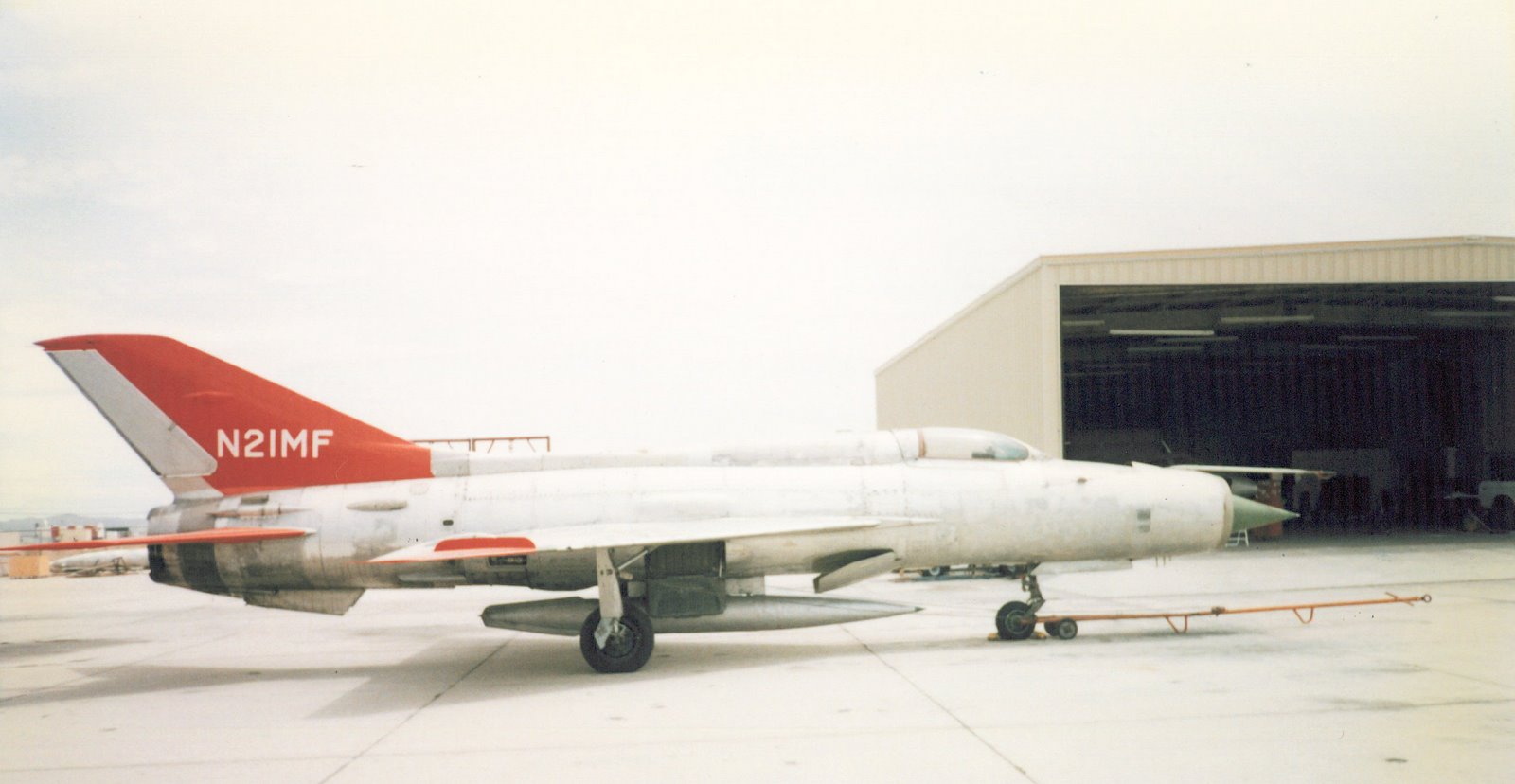 [MiG-21.jpg]