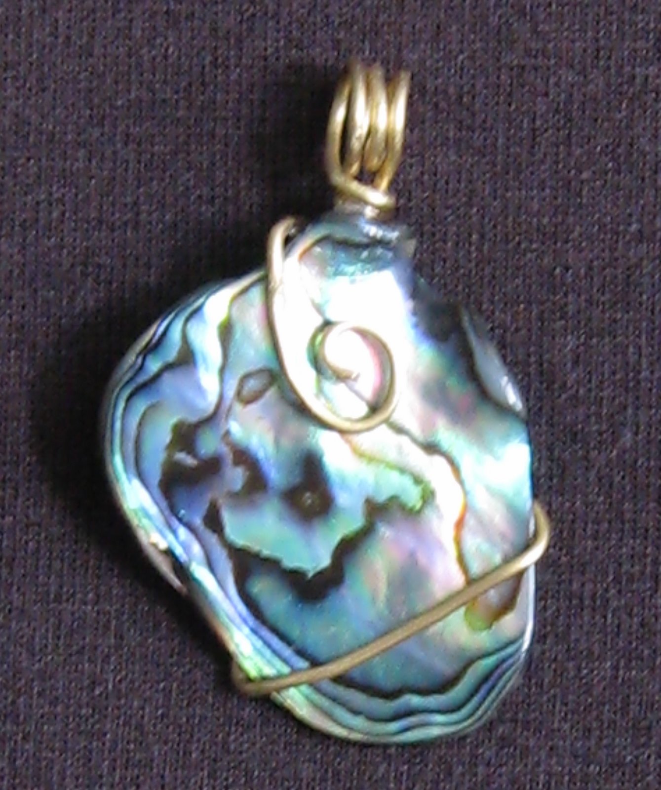 [Paua+Shell+gold+wire+wrapped+pendant+2.jpg]