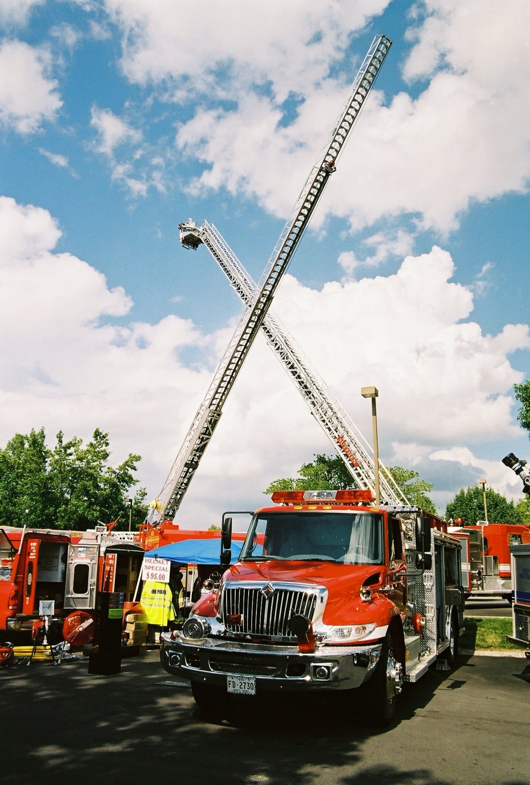 [Fire+Truck+Show+at+the+Hotel-1.JPG]