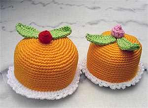 [crochet-cake-two-yellow-2.jpg]