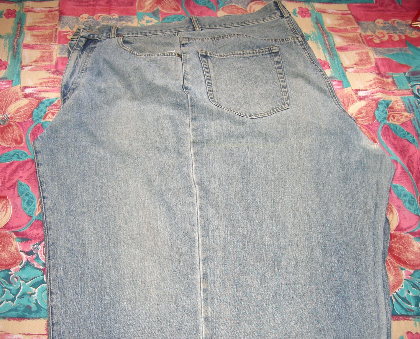 [old-jeans.jpg]
