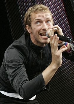[8928-Coldplay's+Chris+Martin+ap.jpg]