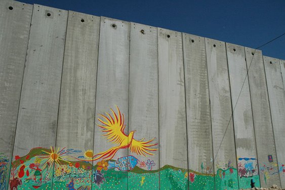 [800px-Mural_on_Israeli_wall.jpg]
